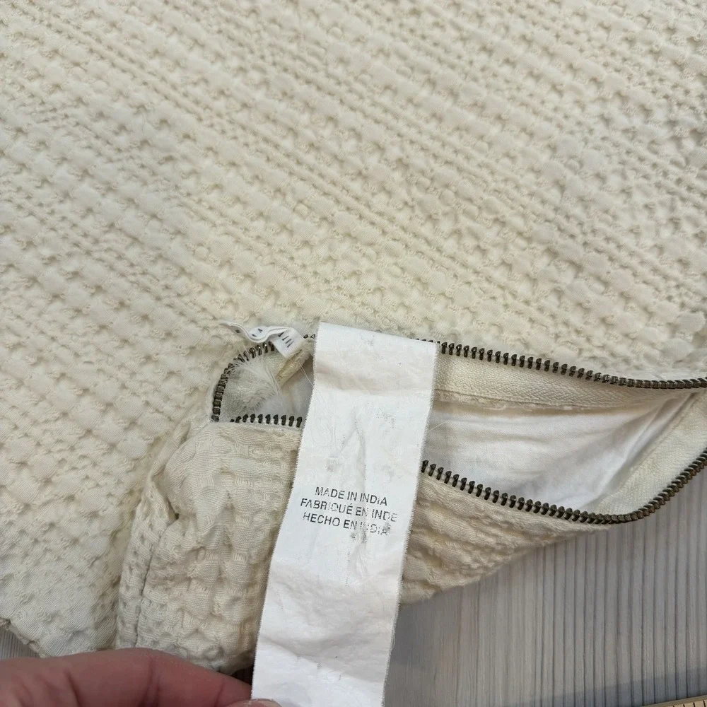 Set Of 2 Pottery‎ Barn Pillow Shams Cream Ivory Colored Textured READ